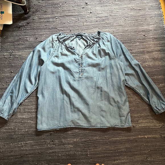 J.Jill Denim Chambray Peasant Shirt. Large - Picture 2 of 11